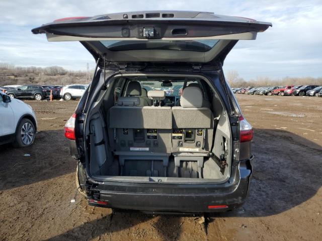 Photo 6 from auction – 2017 TOYOTA SIENNA XLE with VIN 5TDYZ3DC8HS827798