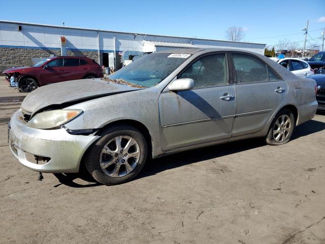 TOYOTA CAMRY LE 2005 with VIN 4T1BF30K45U084815 - Photo from auction