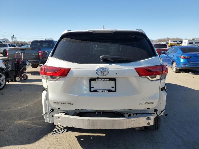 Photo 6 from auction – 2019 TOYOTA HIGHLANDER with VIN 5TDJZRFH6KS620265