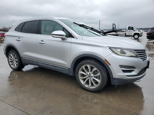 Photo 4 from auction – 2017 LINCOLN MKC SELECT with VIN 5LMCJ2C92HUL14715