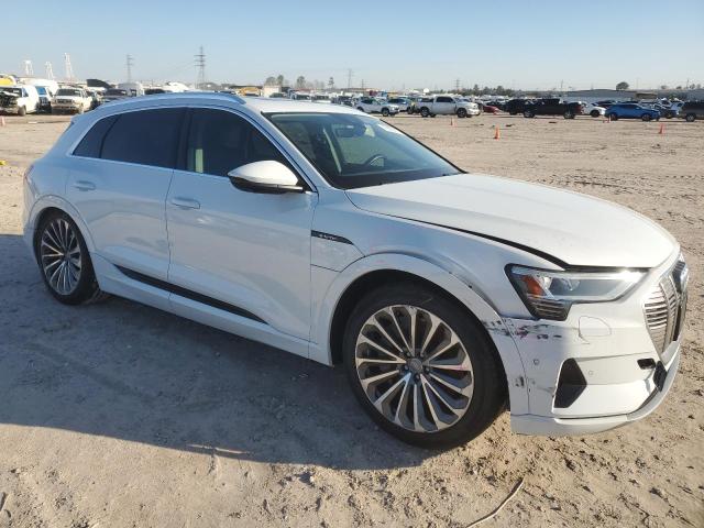 Снимка 4 от търг – 2019 AUDI E-TRON PRE с VIN WA1VAAGE3KB022845