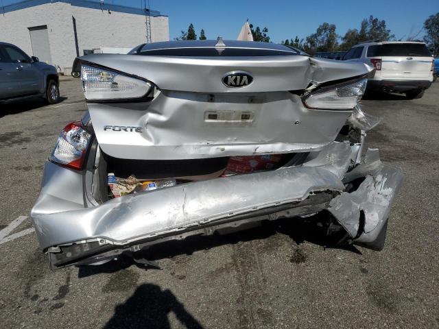 Photo 6 from auction – 2015 KIA FORTE LX with VIN KNAFK4A6XF5394601