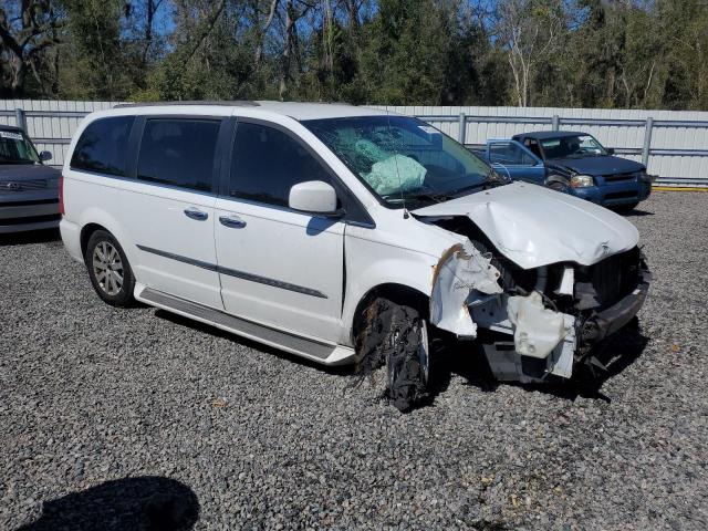 Photo 4 from auction – 2015 CHRYSLER TOWN & COU with VIN 2C4RC1BG4FR697878