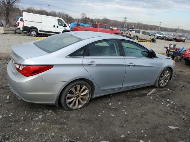 Photo 3 from auction – 2012 HYUNDAI SONATA SE with VIN 5NPEC4ACXCH372739