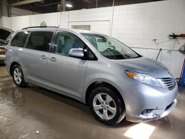 Photo 4 from auction – 2015 TOYOTA SIENNA LE with VIN 5TDKK3DC8FS618598