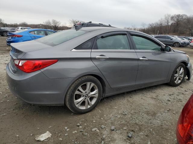Photo 3 from auction – 2013 HYUNDAI SONATA SE with VIN 5NPEC4AC4DH595408