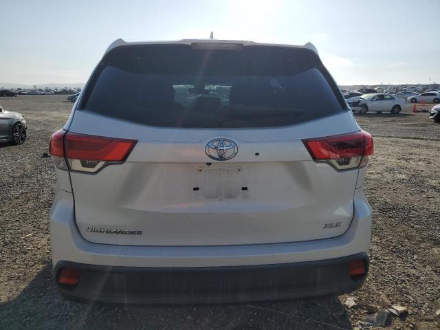 Снимка 6 от търг – 2017 TOYOTA HIGHLANDER с VIN 5TDKZRFH6HS514461