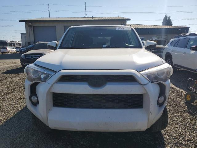 Photo 5 from auction – 2019 TOYOTA 4RUNNER SR with VIN JTEBU5JR6K5677837