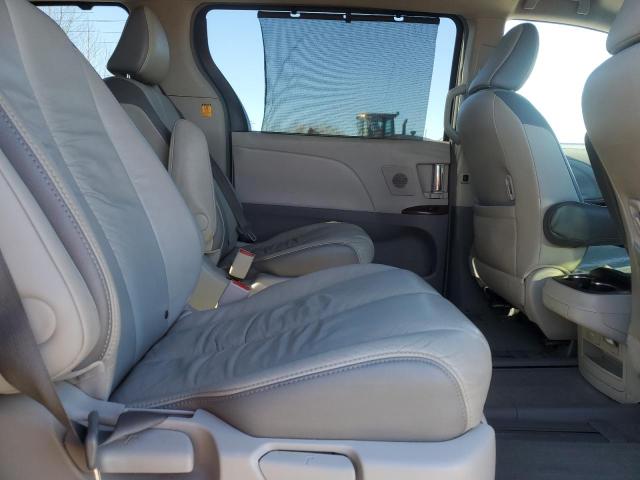 Photo 11 from auction – 2011 TOYOTA SIENNA XLE with VIN 5TDDK3DC9BS008003