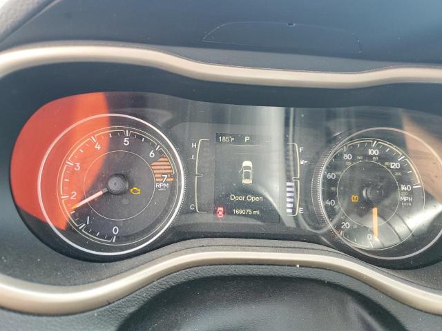 Photo 9 from auction – 2016 JEEP CHEROKEE L with VIN 1C4PJLCB3GW230553