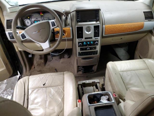 Photo 8 from auction – 2010 CHRYSLER TOWN & COU with VIN 2A4RR7DX5AR374344