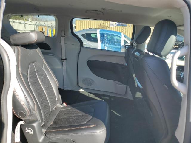Photo 11 from auction – 2017 CHRYSLER PACIFICA T with VIN 2C4RC1EG4HR668962