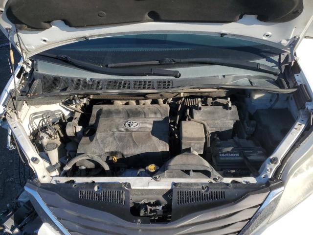Photo 12 from auction – 2011 TOYOTA SIENNA XLE with VIN 5TDYK3DC4BS064187