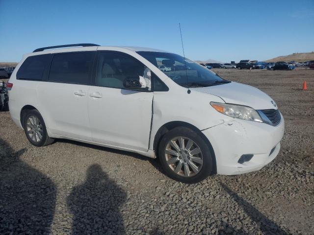 Photo 4 from auction – 2014 TOYOTA SIENNA LE with VIN 5TDJK3DC3ES085263
