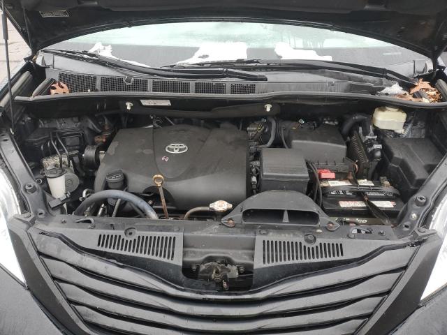 Снимка 12 от търг – 2017 TOYOTA SIENNA с VIN 5TDZZ3DC7HS900115