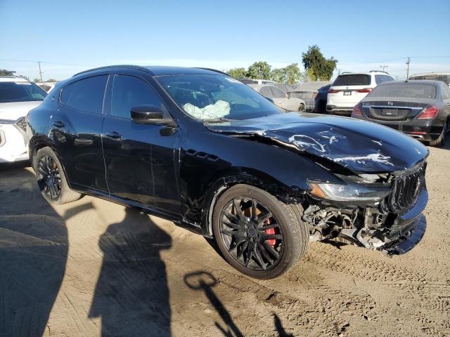 Photo 4 from auction – 2018 MASERATI LEVANTE SP with VIN ZN661XUS2JX302411