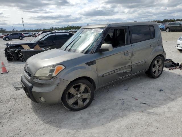 KIA SOUL + 2010 مع رقم تعريف المركبة KNDJT2A22A7039334 - صورة من المزاد
