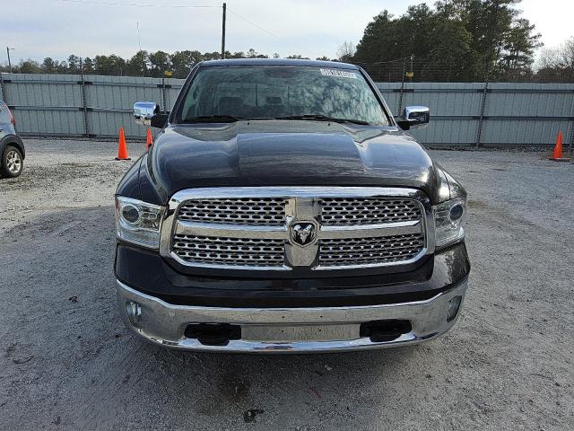 Снимка 5 от търг – 2017 RAM 1500 LARAM с VIN 1C6RR7NT8HS800786