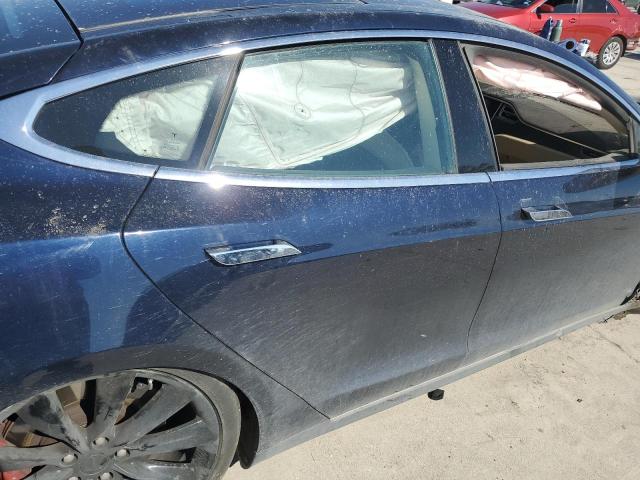 Снимка 10 от търг – 2015 TESLA MODEL S 85 с VIN 5YJSA1H25FFP79648
