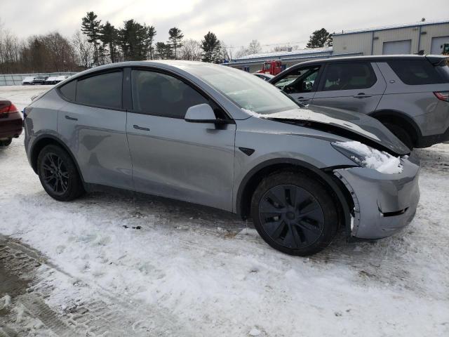 Снимка 4 от търг – 2024 TESLA MODEL Y с VIN 7SAYGAEE4RF199838