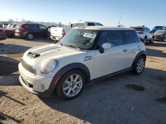 MINI COOPER S 2013 with VIN WMWSV3C57DT476685 - Photo from auction