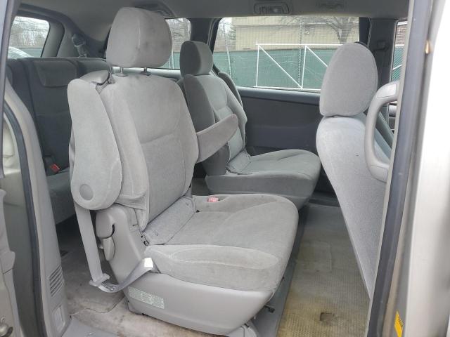 Photo 11 from auction – 2005 TOYOTA SIENNA CE with VIN 5TDZA23C15S282790