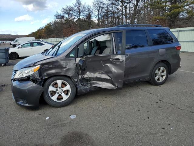 TOYOTA SIENNA LE 2017 with VIN 5TDKZ3DC4HS797706 - Photo from auction