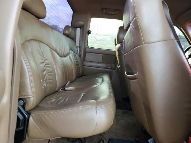 Photo 10 from auction – 1999 CHEVROLET SILVERADO with VIN 1GCEK19T9XE152388