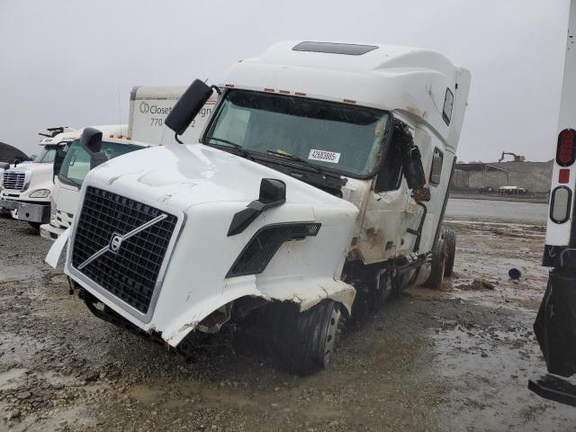 Photo 2 from auction – 2016 VOLVO VN VNL with VIN 4V4NC9EH9GN939889