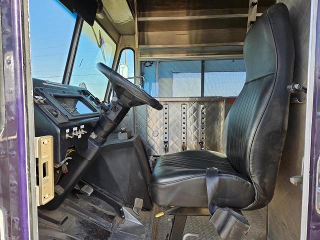 Photo 5 from auction – 2000 WORKHORSE CUSTOM CHASSIS FORWARD CO with VIN 5B4JP32R8Y3322950