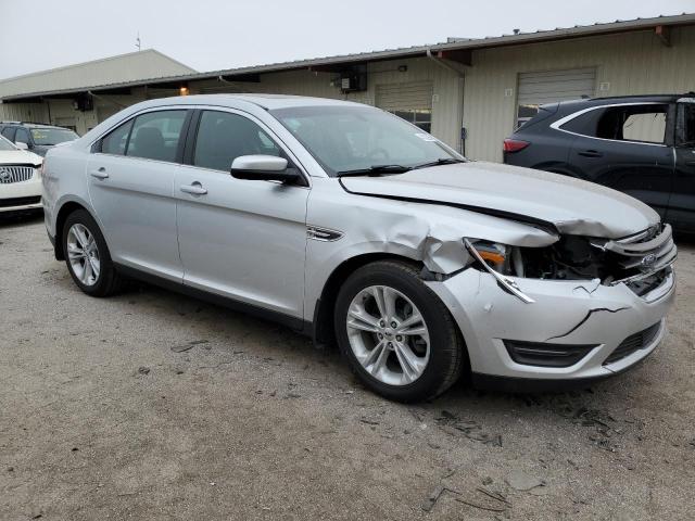 Zdjęcie 4 z aukcji – 2017 FORD TAURUS SEL z VIN 1FAHP2E84HG125374
