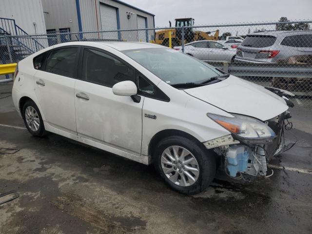 Photo 4 from auction – 2015 TOYOTA PRIUS PLUG with VIN JTDKN3DP8F3073174