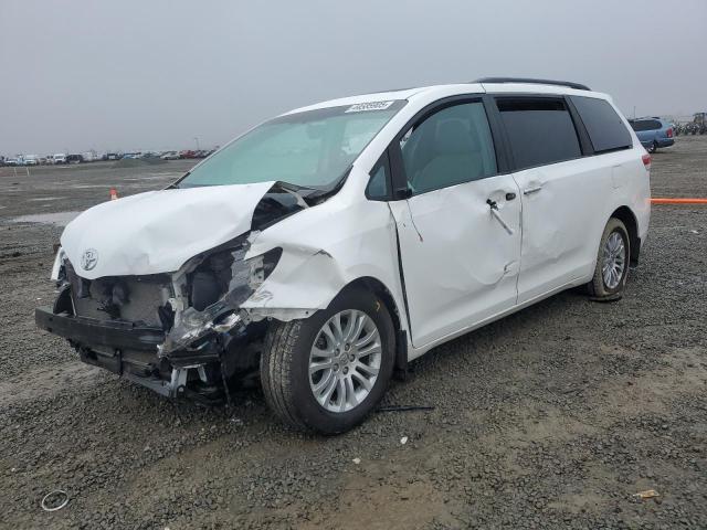 Photo 1 from auction – 2013 TOYOTA SIENNA XLE with VIN 5TDYK3DC6DS403406