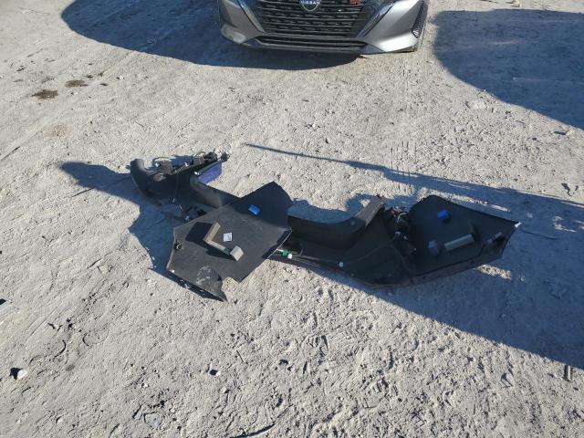 Photo 12 from auction – 2018 TOYOTA PRIUS with VIN JTDKBRFU8J3075370