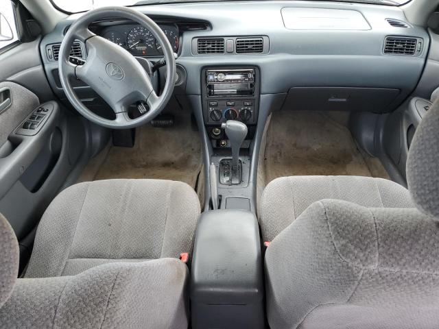 Photo 8 from auction – 2000 TOYOTA CAMRY LE with VIN 4T1BF22K3YU950628