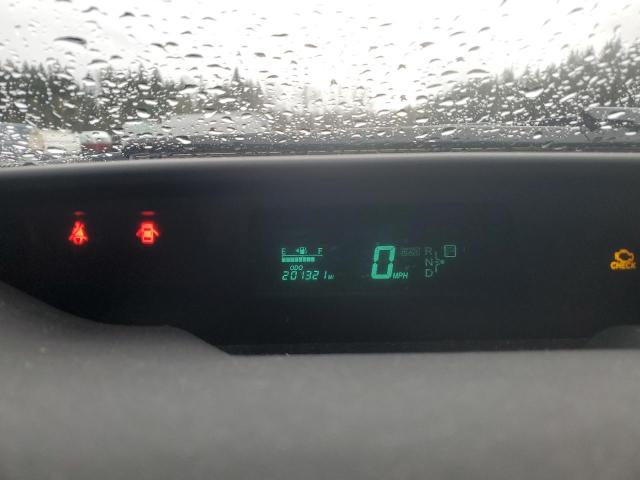 Photo 9 from auction – 2004 TOYOTA PRIUS with VIN JTDKB20U840017510
