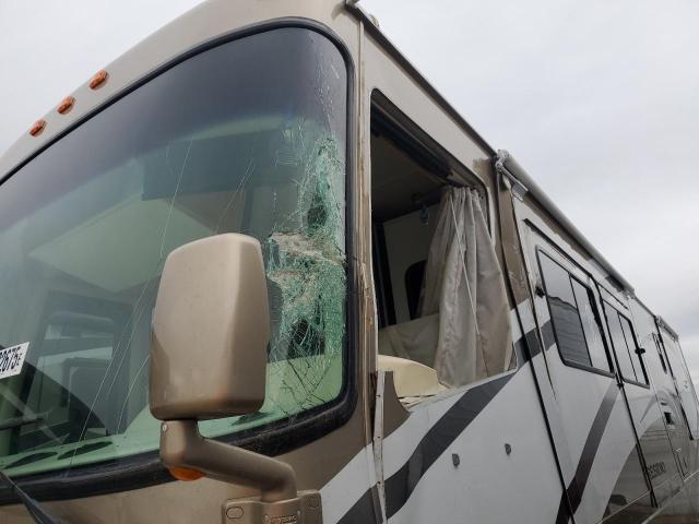 Photo 9 from auction – 2005 WORKHORSE CUSTOM CHASSIS MOTORHOME with VIN 5B4NR97AX54700449