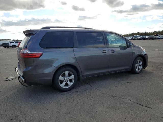 Photo 3 from auction – 2017 TOYOTA SIENNA LE with VIN 5TDKZ3DC4HS797706