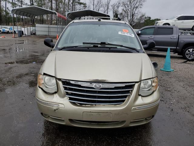 Photo 5 from auction – 2005 CHRYSLER TOWN & COU with VIN 2C8GP64L45R541663