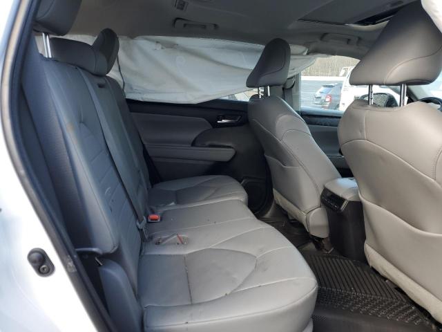 Снимка 11 от търг – 2023 TOYOTA HIGHLANDER с VIN 5TDKDRBH7PS024503
