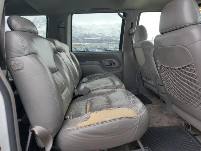 Photo 11 from auction – 1997 GMC SUBURBAN K with VIN 3GKFK16RXVG501646