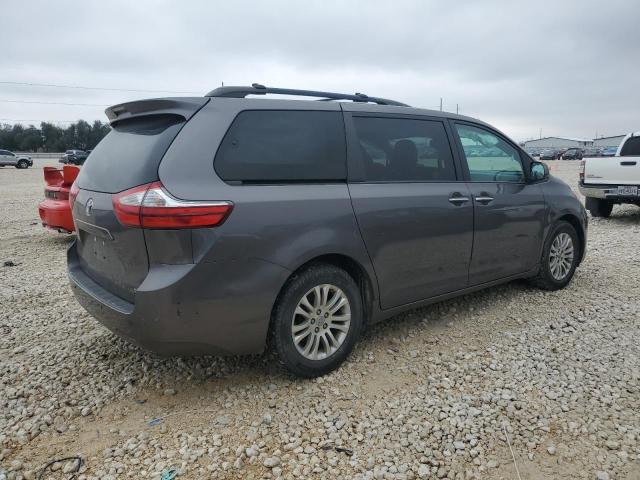 Photo 3 from auction – 2017 TOYOTA SIENNA XLE with VIN 5TDYZ3DC6HS847225