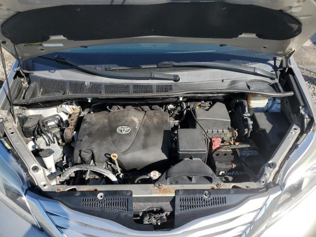 Photo 12 from auction – 2017 TOYOTA SIENNA XLE with VIN 5TDDZ3DC6HS153746