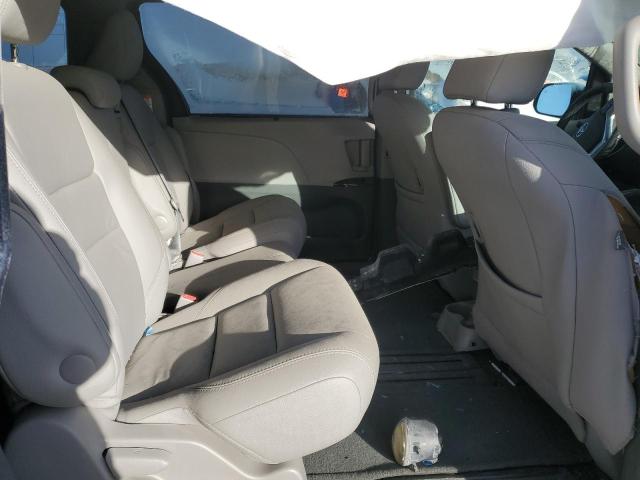 Photo 11 from auction – 2016 TOYOTA SIENNA XLE with VIN 5TDYK3DC4GS720055