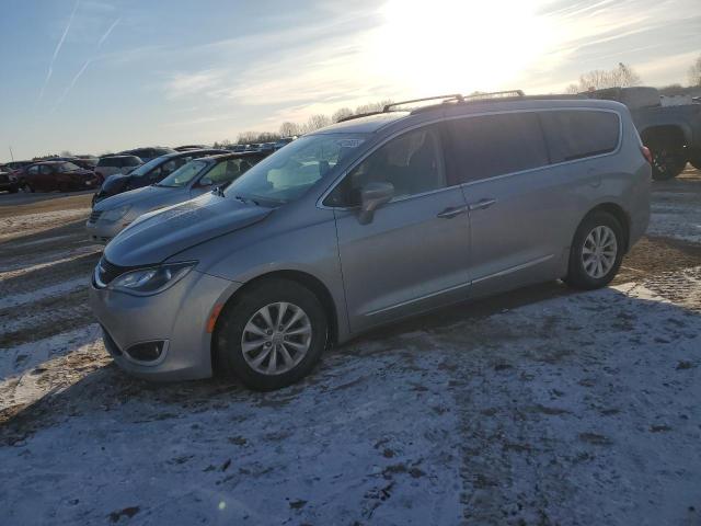 CHRYSLER PACIFICA T 2017 with VIN 2C4RC1BG2HR506655 - Photo from auction