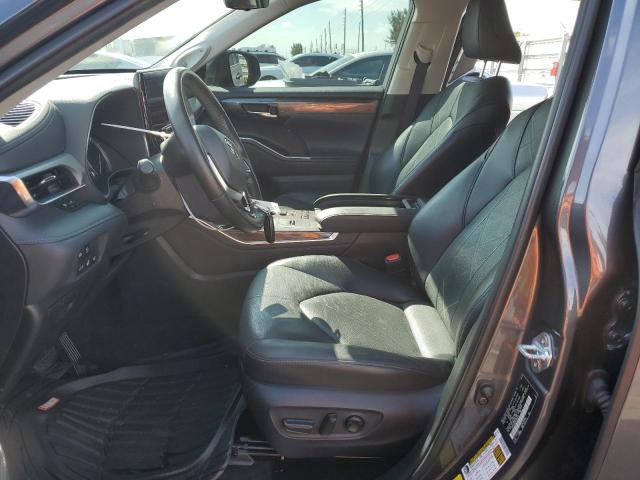 Photo 7 from auction – 2022 TOYOTA HIGHLANDER with VIN 5TDFZRAH6NS109432