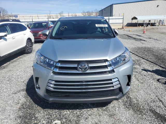 Photo 5 from auction – 2019 TOYOTA HIGHLANDER with VIN 5TDDZRFH9KS714945