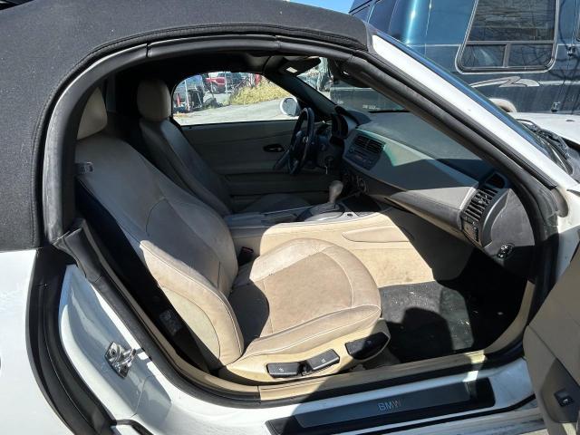 Снимка 5 от търг – 2004 BMW Z4 2.5 с VIN 4USBT33584LS49332