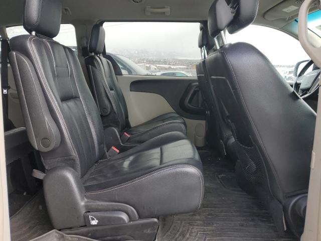 Photo 10 from auction – 2015 CHRYSLER TOWN & COU with VIN 2C4RC1BG9FR638065