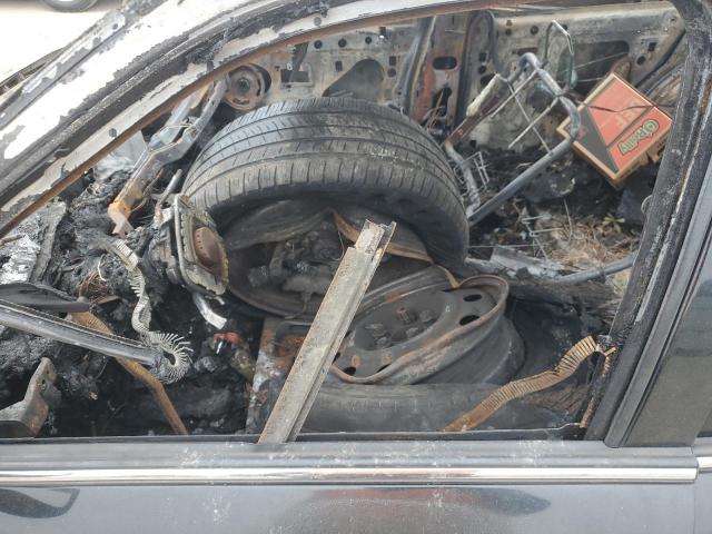 Photo 7 from auction – 2010 FORD CROWN VICT with VIN 2FABP7BV5AX118768